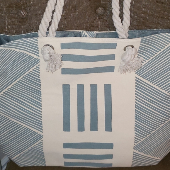 Summer Rose 🌹 Beach Bag🎃 - Picture 4 of 6